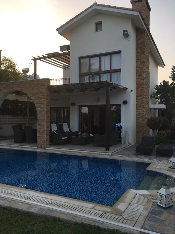 Villaer Ionion Beachfront *