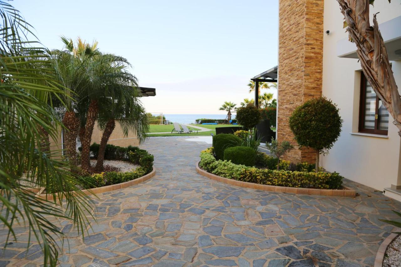 Villaer Ionion Beachfront